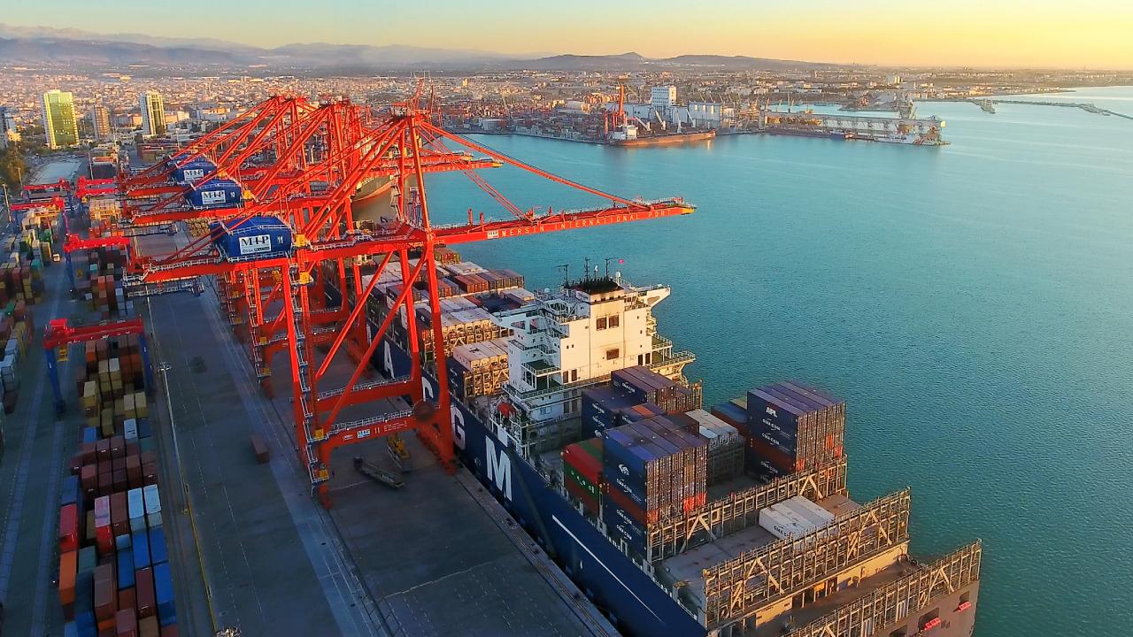 Batı Akdeniz'in 10 aylık ihracatı 2 milyar doları aştı
