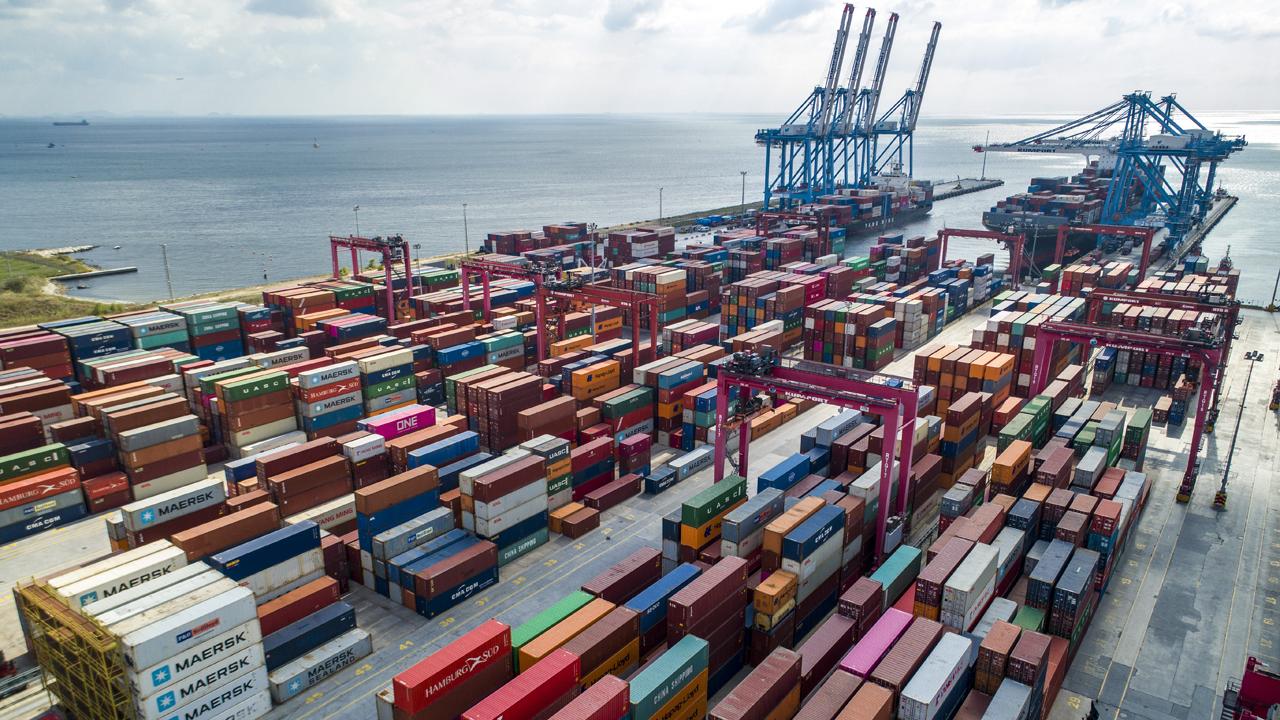 2023'te ithalat ve dış ticaret açığı düştü